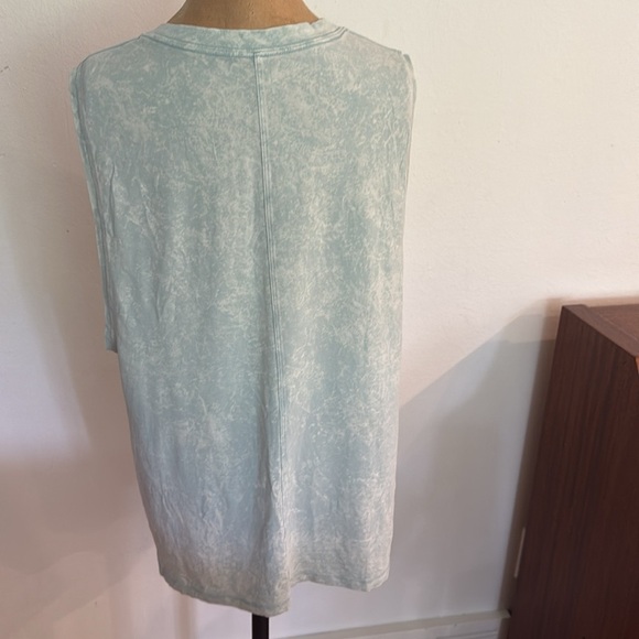 Lululemon 12 All Yours Tank Top Cloudy Wash Arctic Green sleeveless great cond - Picture 4 of 7